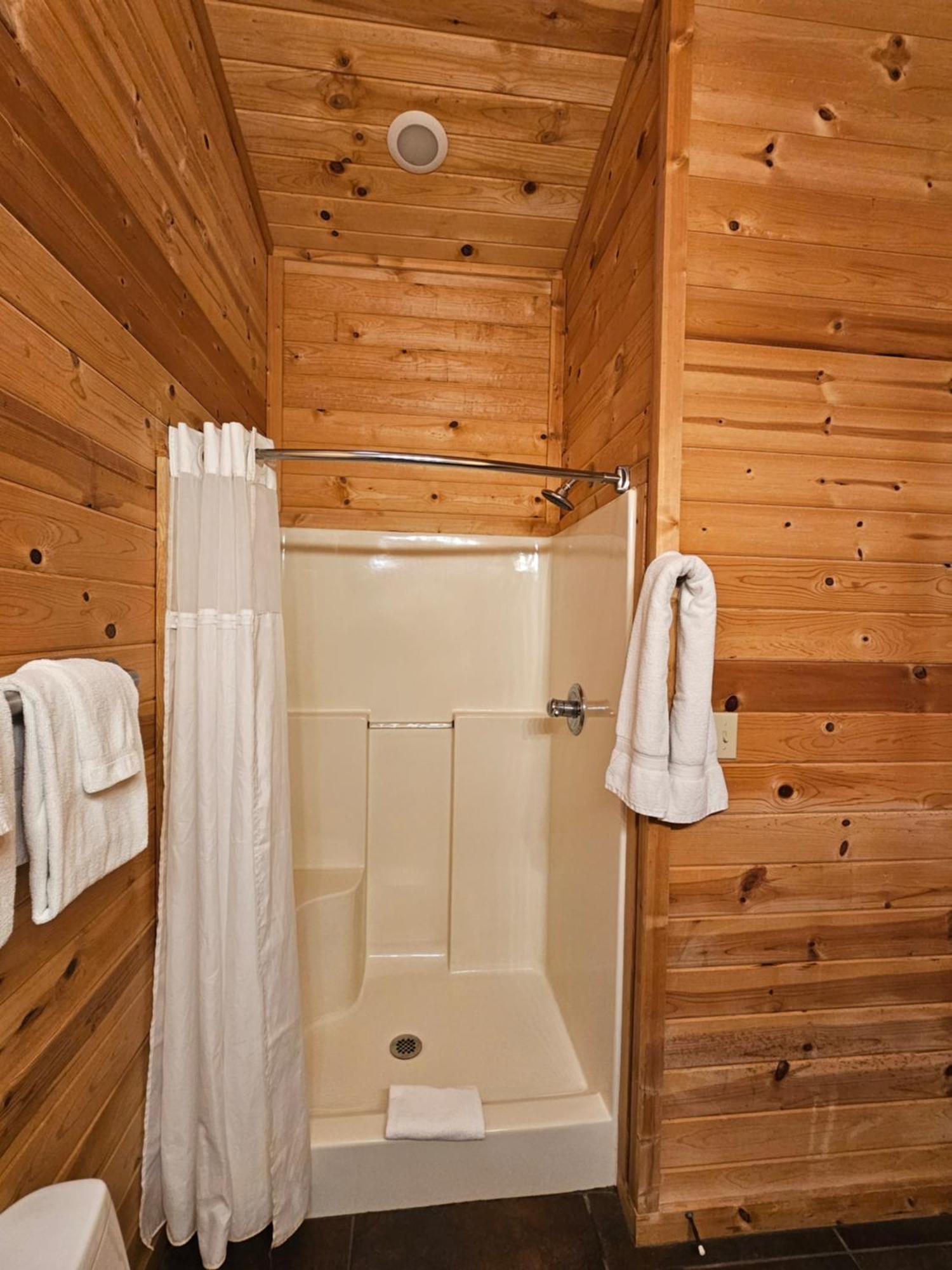 5 Min To Beaver Lake-King Bed-Fire Pit-Jetted Tub #3 Юрика Спрингс Экстерьер фото